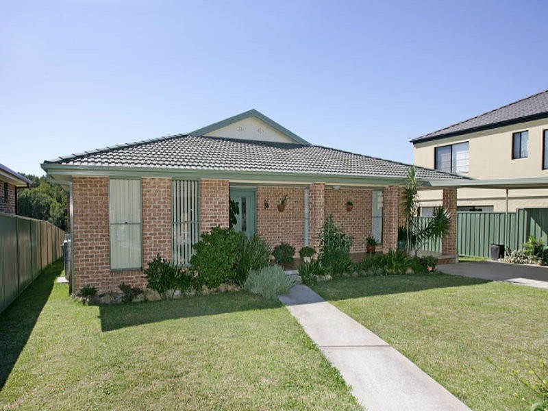 59 Elizabeth Bay Drive, Lake Munmorah NSW 2259