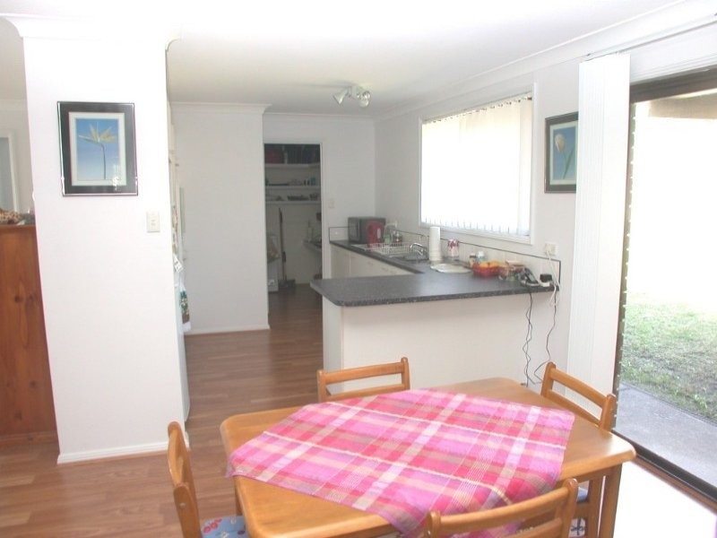 2 Twin Lakes Drive, Lake Haven NSW 2263