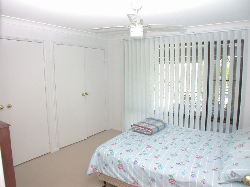 2 Twin Lakes Drive, Lake Haven NSW 2263