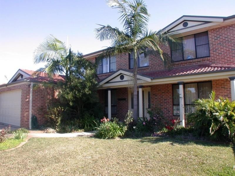 102 Lake Haven Drive, Lake Haven NSW 2263