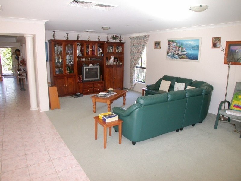 102 Lake Haven Drive, Lake Haven NSW 2263