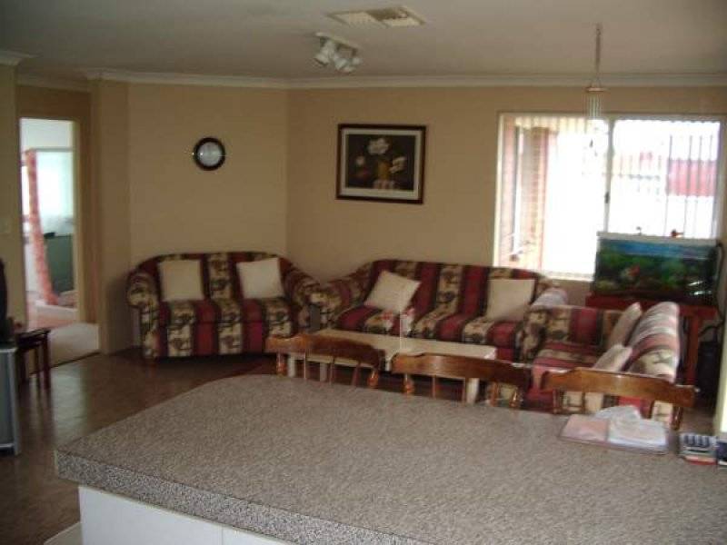 15 Mackay Crescent, Gosnells WA 6110