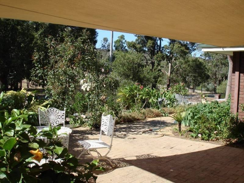 22 Canns Road, Mount Nasura WA 6112