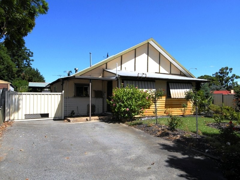 86 Dorothy St, Gosnells WA 6110