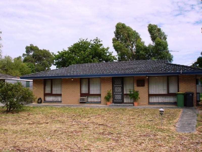 30 Tenterden Way, Gosnells WA 6110