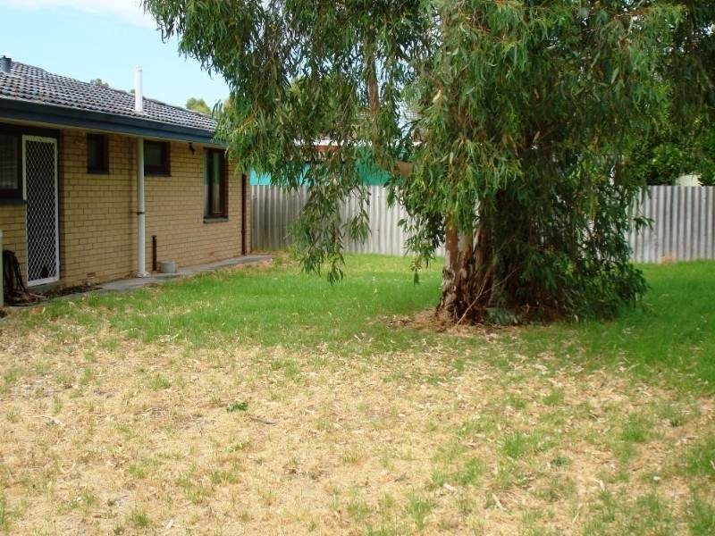 30 Tenterden Way, Gosnells WA 6110