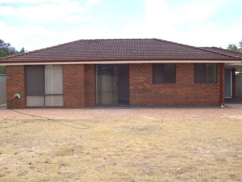 121 Lyrebird Way, Thornlie WA 6108