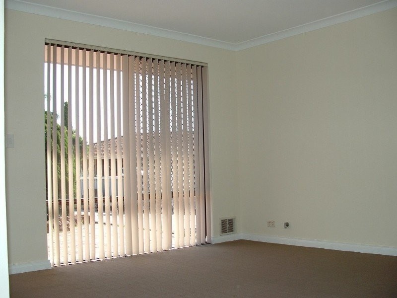 121 Lyrebird Way, Thornlie WA 6108