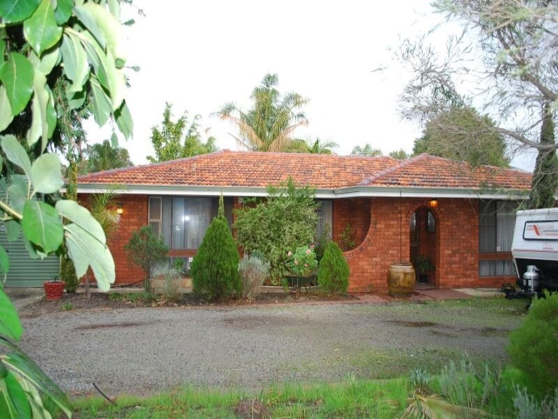 153 Corfield St, Gosnells WA 6110