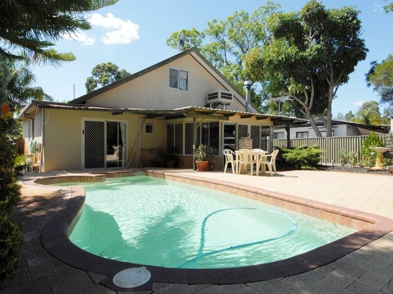 86 Dorothy St, Gosnells WA 6110