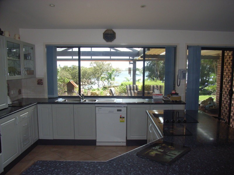 3 Hay Avenue, Shoalhaven Heads NSW 2535