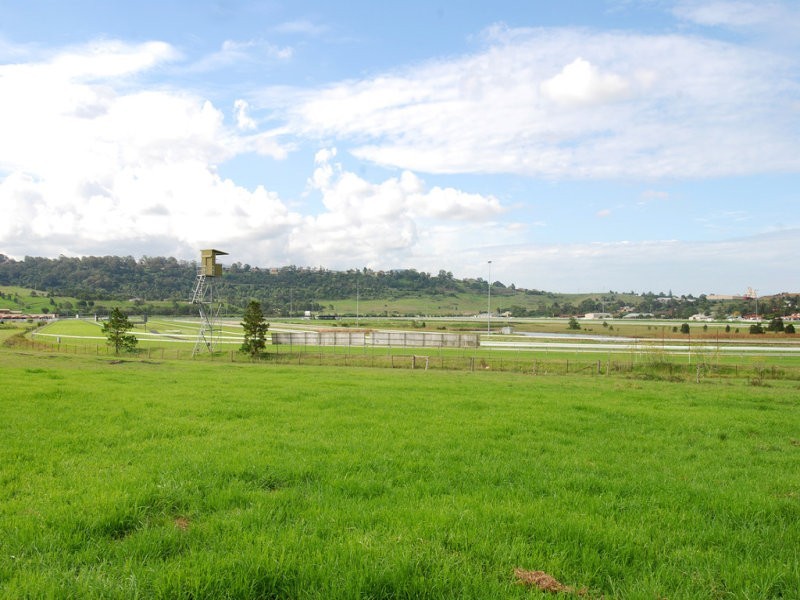 11 Princes Highway, Kembla Grange NSW 2526