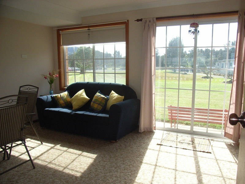 2 Hay Avenue, Shoalhaven Heads NSW 2535