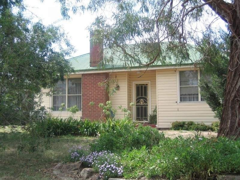 35 Wyatt Street, Goulburn NSW 2580