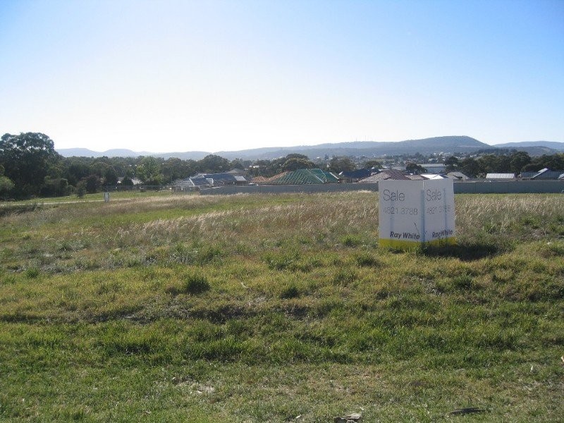 14 Abbey Circuit, Goulburn NSW 2580