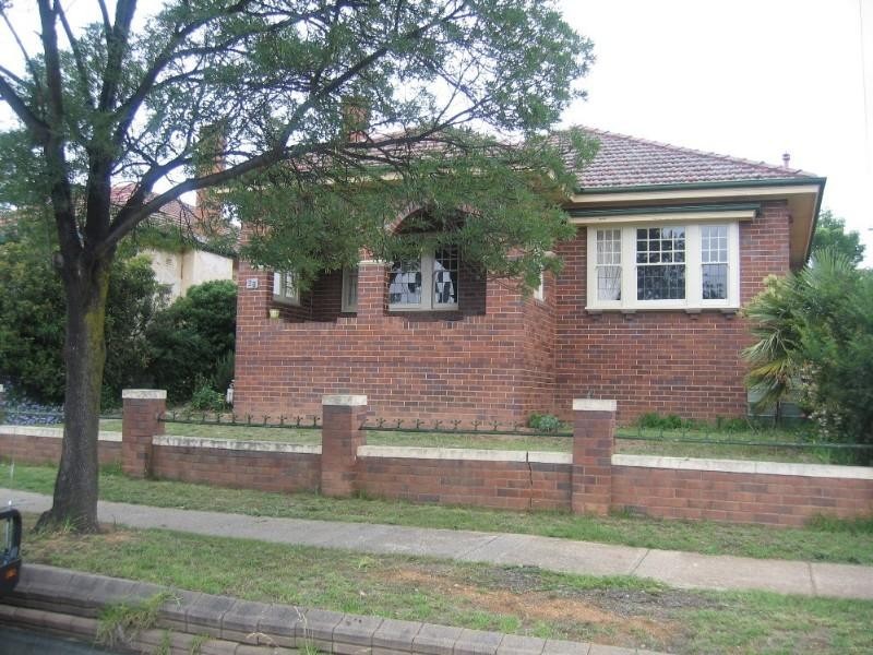28 Lorne Street, Goulburn NSW 2580