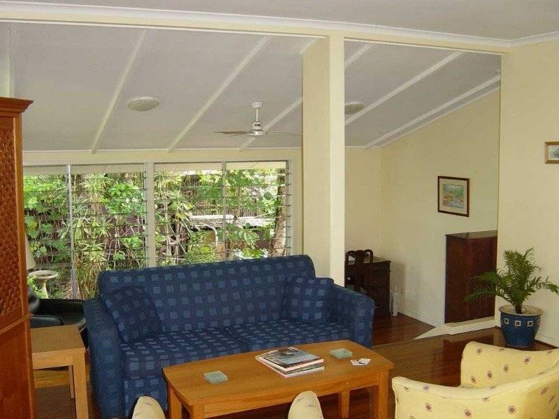 15 Hazelmere Pde, Sherwood QLD 4075