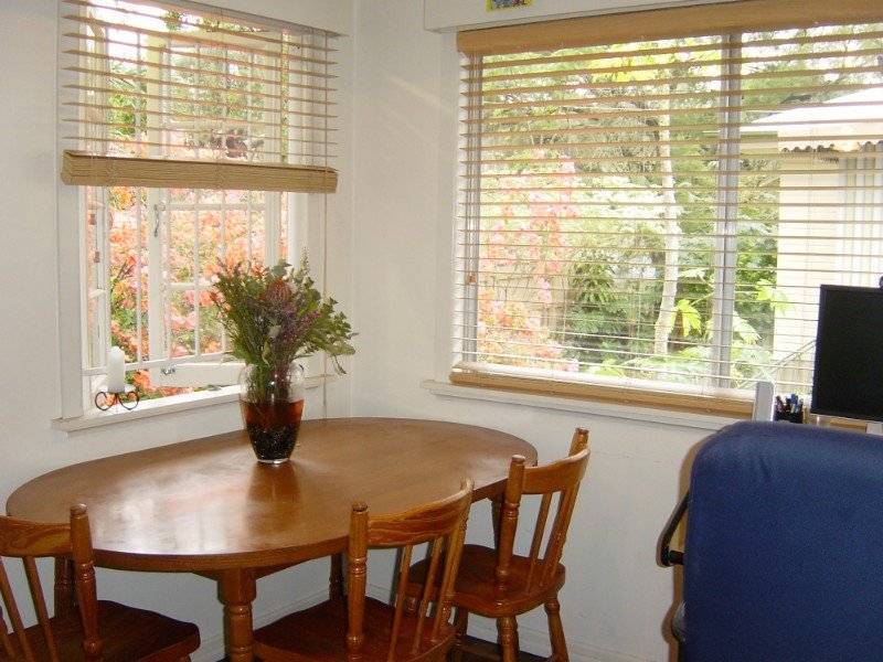 33 Logan Avenue, Oxley QLD 4075