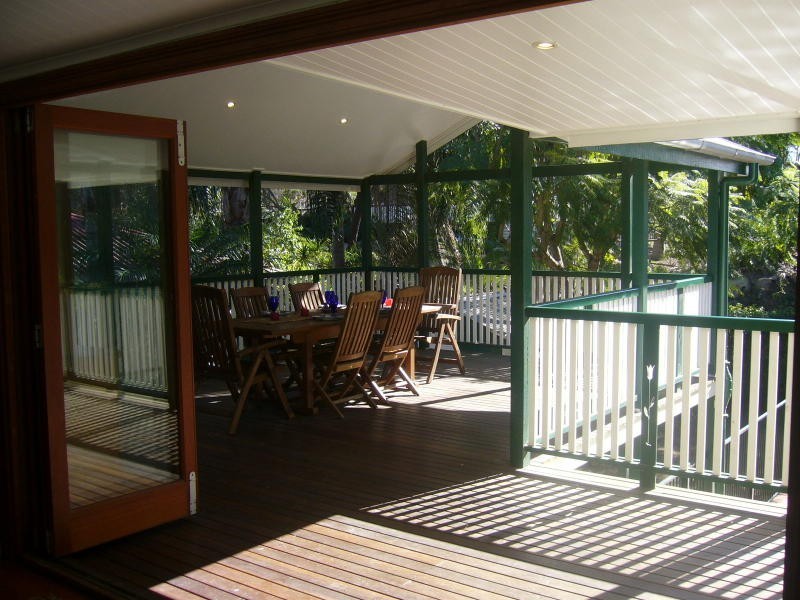 54 Hall Street, Sherwood QLD 4075