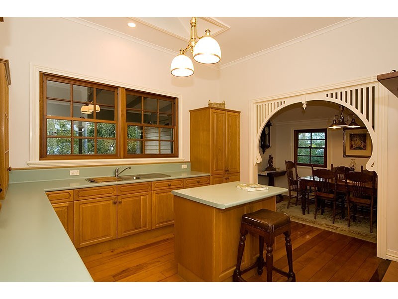 93 Verney Rd West, Graceville QLD 4075