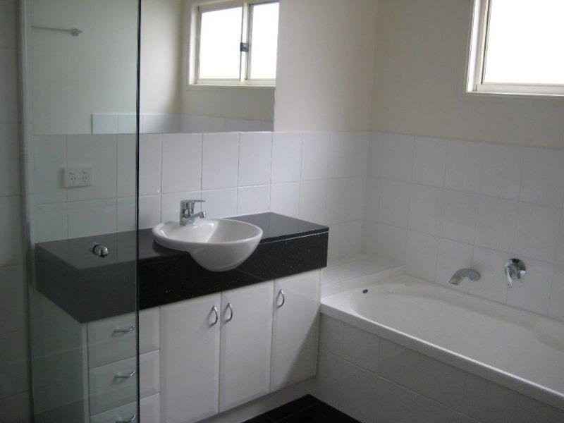 5 Victoria Ave, Chelmer QLD 4068