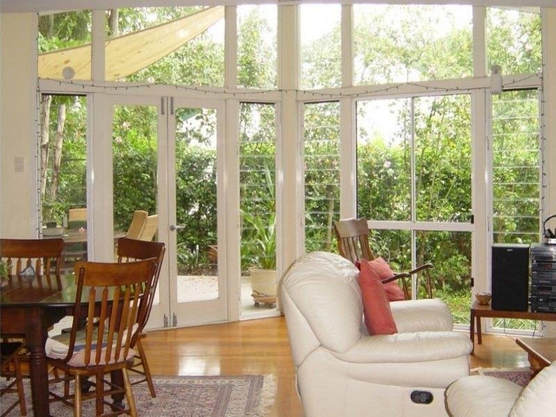 15 Hazelmere Pde, Sherwood QLD 4075