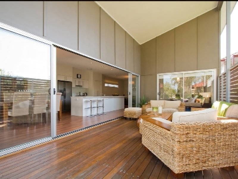 12 Tweedale Street, Graceville QLD 4075