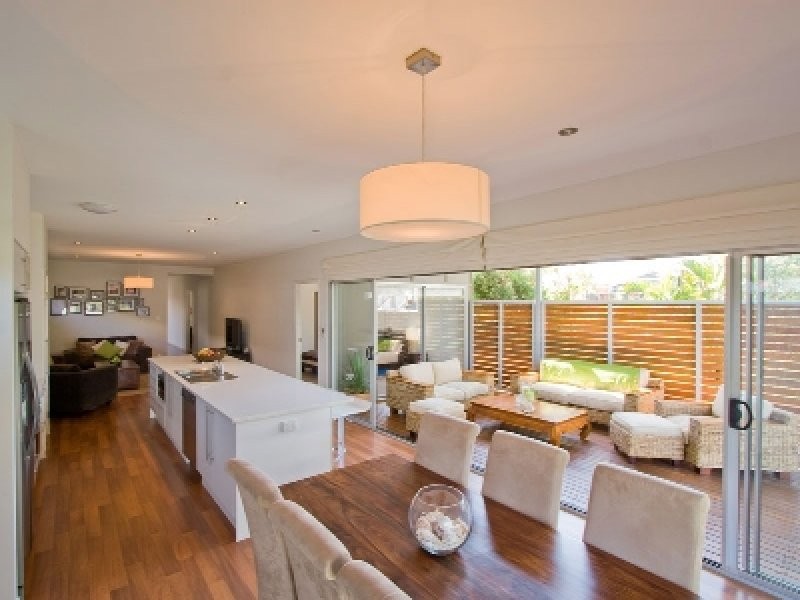 12 Tweedale Street, Graceville QLD 4075