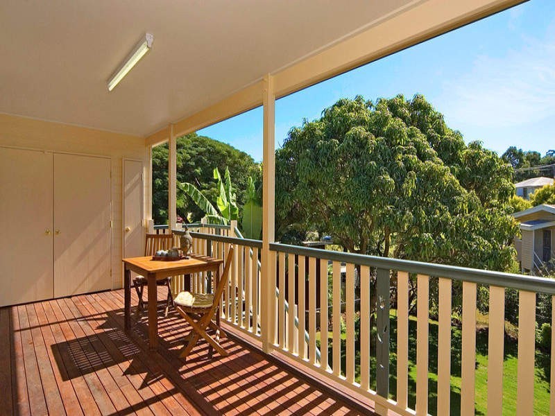 67 William Terrace, Oxley QLD 4075