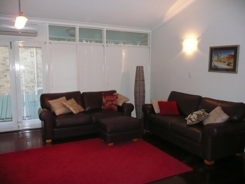 98 Seventeen Mile Rocks Road, Oxley QLD 4075