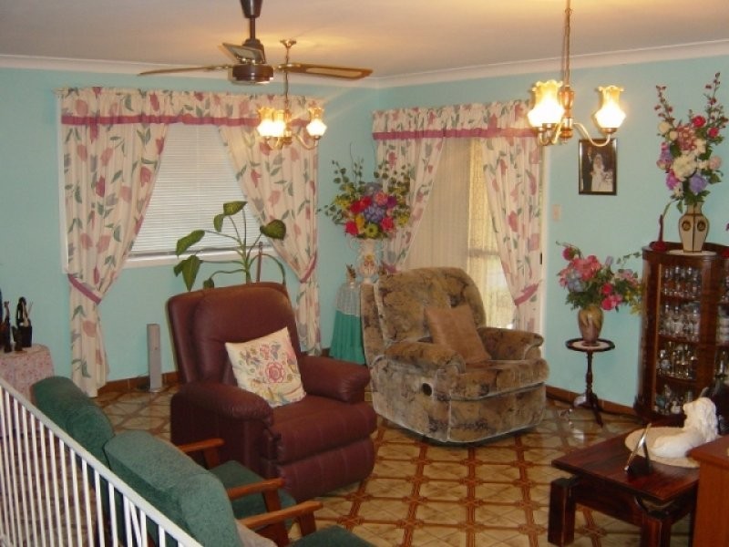 8 Deniven Street, Corinda QLD 4075