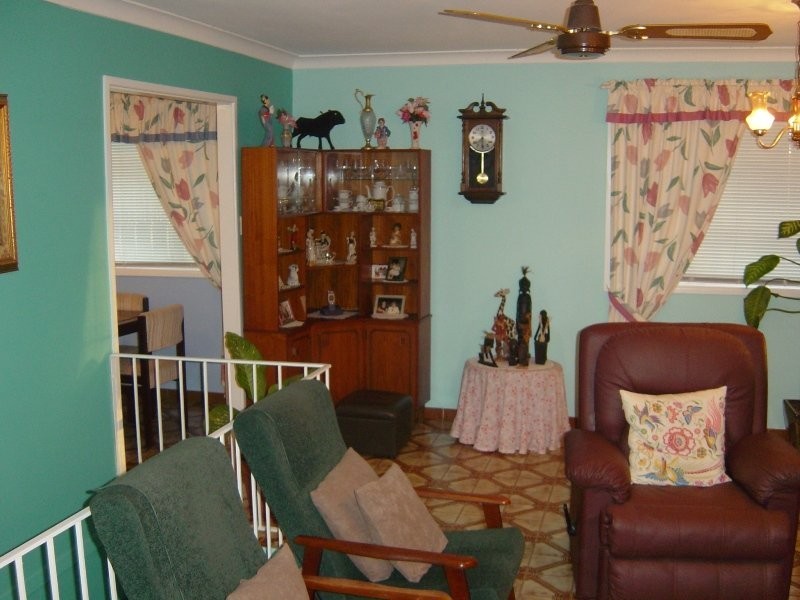 8 Deniven Street, Corinda QLD 4075