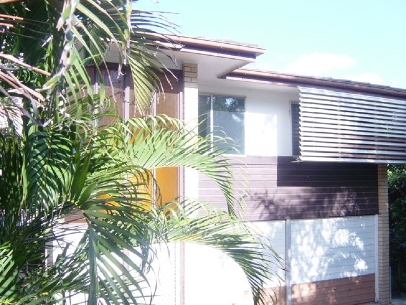 98 Tavistock Street, Oxley QLD 4075