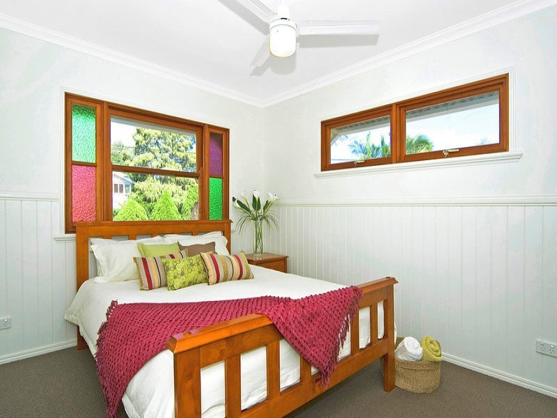 67 William Terrace, Oxley QLD 4075