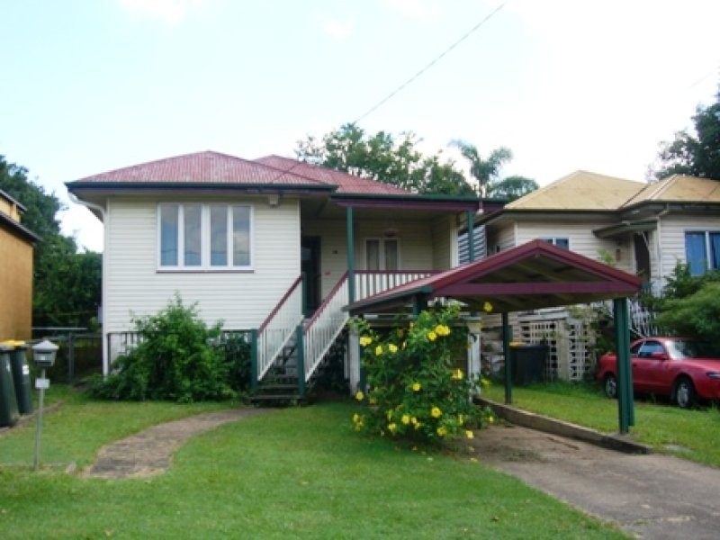 27 Lancelot Street, Tennyson QLD 4105