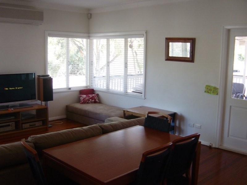 29 Haldane Street, Graceville QLD 4075