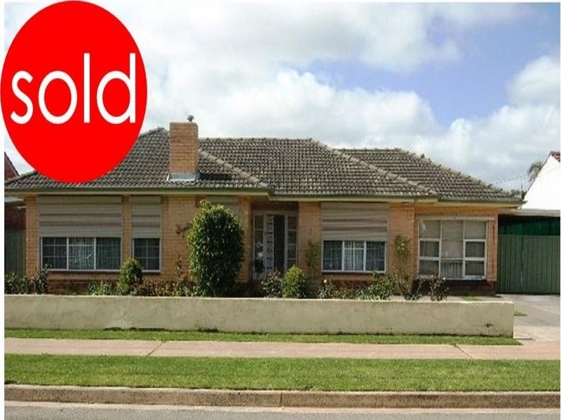 8 Lasscock Avenue, Findon SA 5023