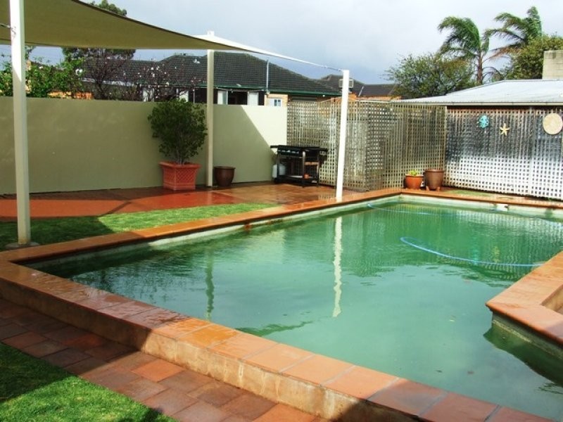 8 Lasscock Avenue, Findon SA 5023