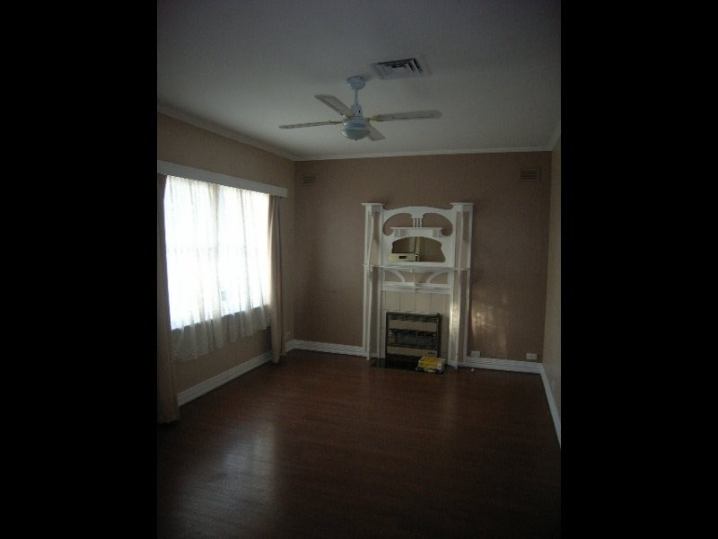 131 HALSEY ROAD, Henley Beach South SA 5022