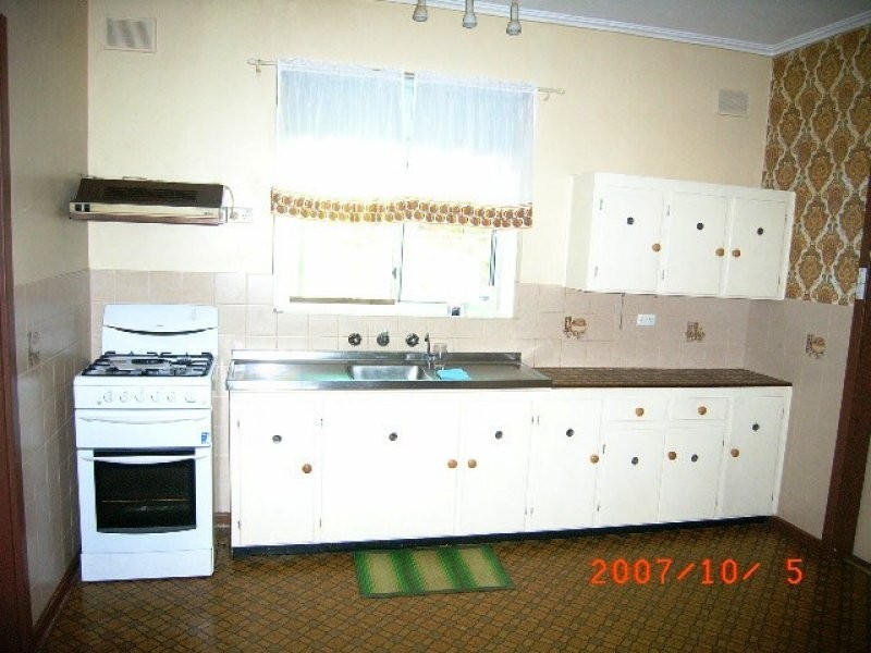 113 HALSEY RD, Henley Beach South SA 5022