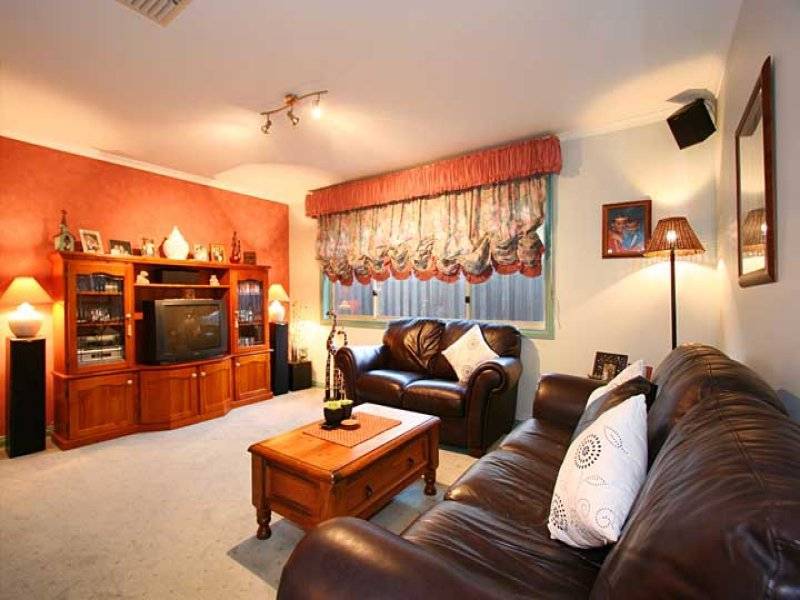 18 Brooklyn Bay Close, Rowville VIC 3178