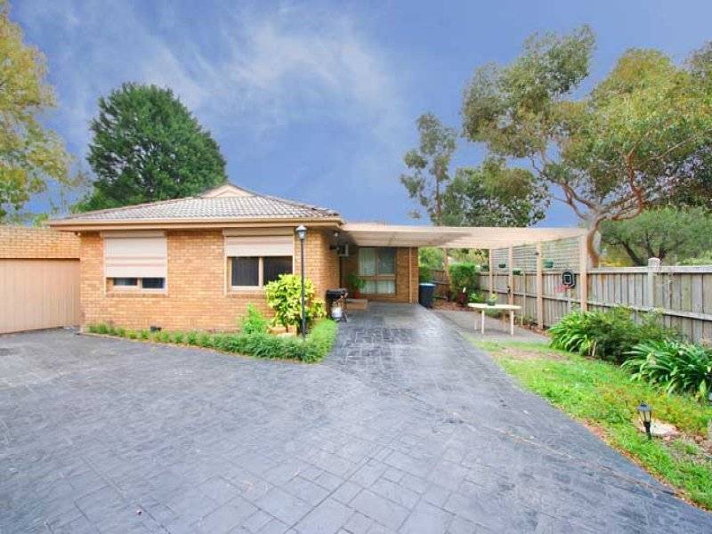 2 Sycamore Crescent, Boronia VIC 3155