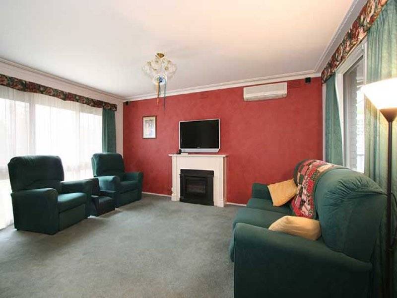 2 Sycamore Crescent, Boronia VIC 3155