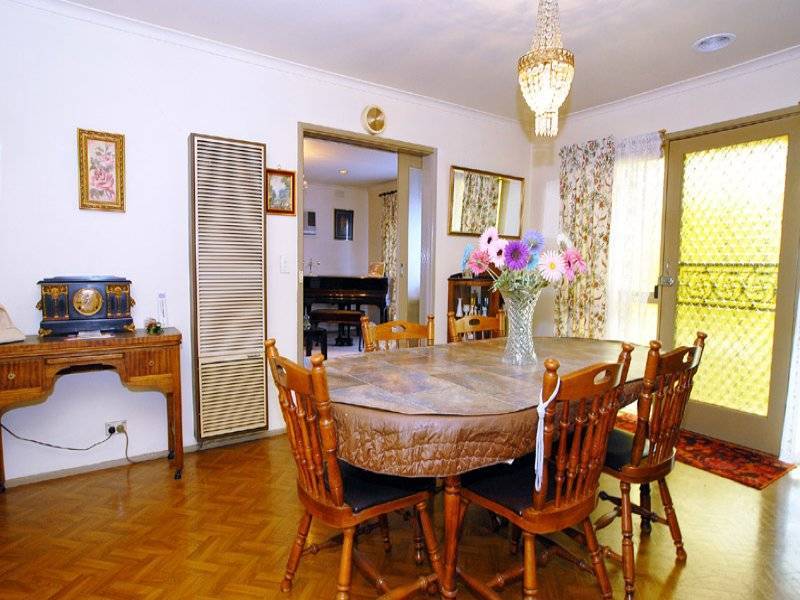 10 Flower Street, Ferntree Gully VIC 3156