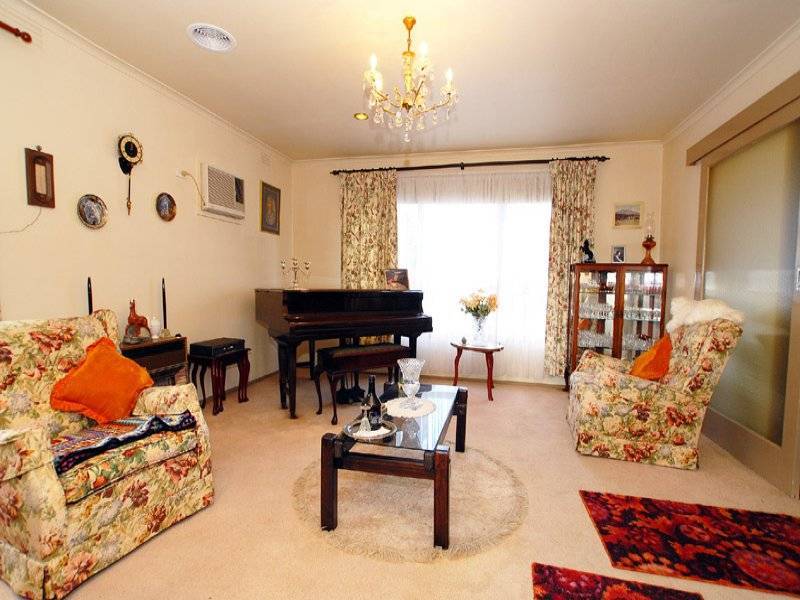 10 Flower Street, Ferntree Gully VIC 3156