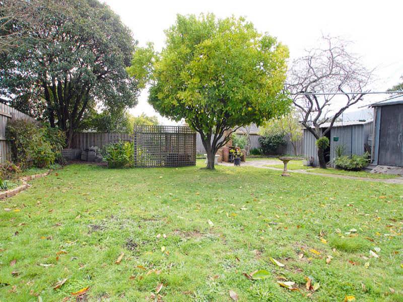 10 Flower Street, Ferntree Gully VIC 3156