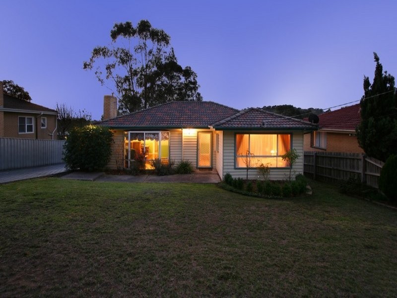 12 Blackwood Park Road, Ferntree Gully VIC 3156