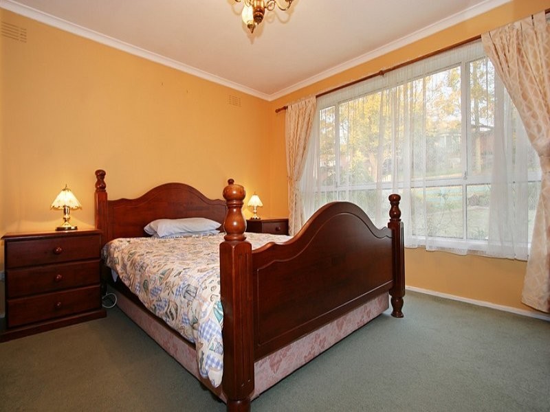 12 Blackwood Park Road, Ferntree Gully VIC 3156