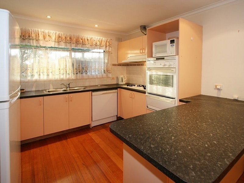 12 Blackwood Park Road, Ferntree Gully VIC 3156