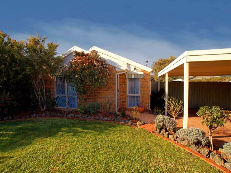 35 Cheryl Crescent, Ferntree Gully VIC 3156